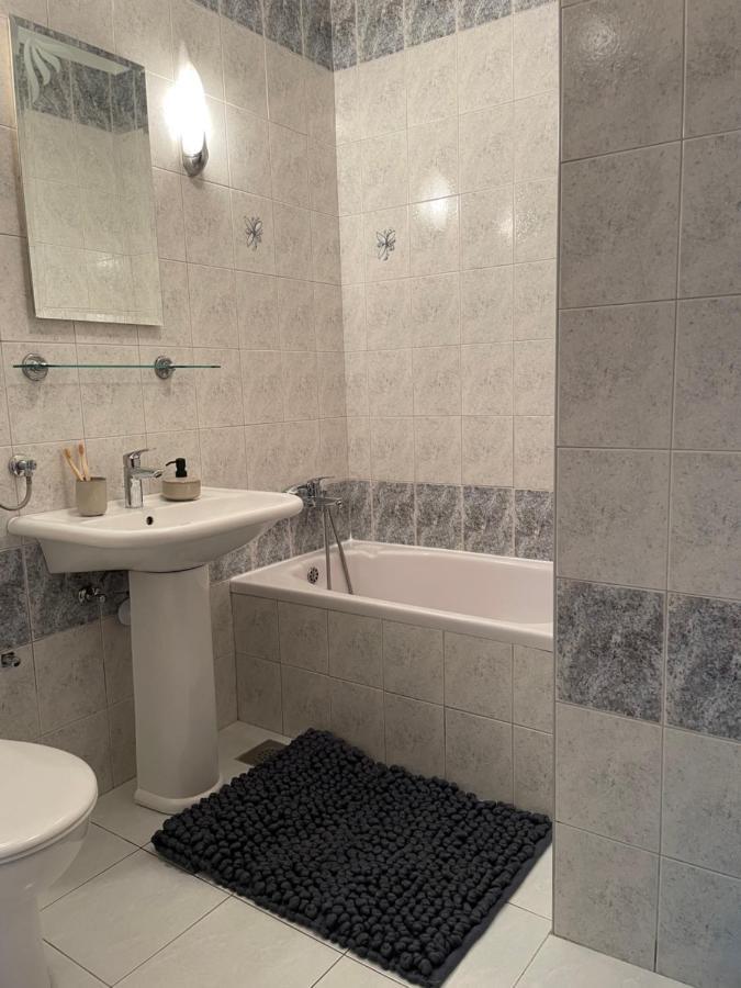 Leone Apartments With Free Parking Pola Esterno foto